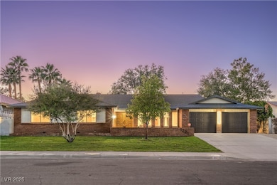 1221 Oak Tree Ln, Las Vegas, NV 89108 - photo 2