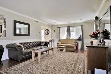 22 Waverly Pl Aberdeen NJ-large-011-24-1