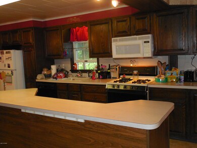 114 Falls Ave, Hawley, PA 18428 - photo 4