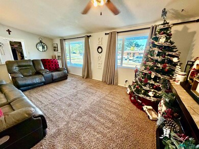 1215 Bryan Cir, Carlsbad, NM 88220 - photo 5