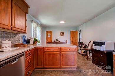 1410 Beverly Ave, Shelby, NC 28152 - photo 5