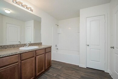 10502 Logger Pines Trail, Houston, TX 77088 - photo 4