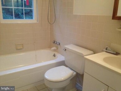 11914 Tarragon Rd unit J, Reisterstown, MD 21136 - photo 4