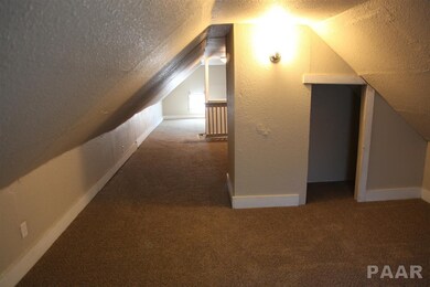 1823 W 6th St, Davenport, IA 52802 - photo 3