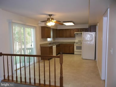 7801 Brookstone Ct, Ellicott City, MD 21043 - photo 7