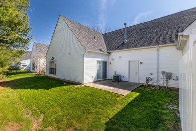 2023-4-11 8639 Lazelle Commons Dr 05