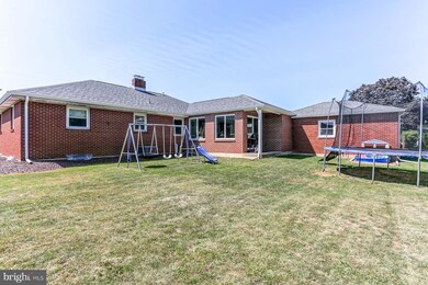 522 S Grant St, Palmyra, PA 17078 - photo 4