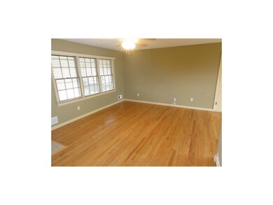 Family room (2)