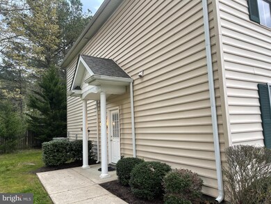 22565 Chickadee Cir unit 3-3, Lexington Park, MD 20653 - photo 2