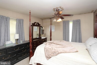 206 Greenview Ave, Reisterstown, MD 21136 - photo 3