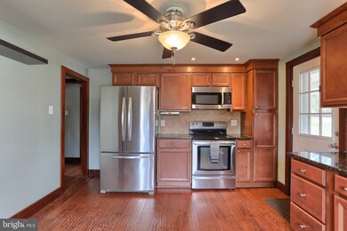 35 N Greenview Rd, Schuylkill Haven, PA 17972 - photo 4