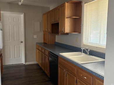 1010 N Lincoln St, Peru, IN 46970 - photo 4