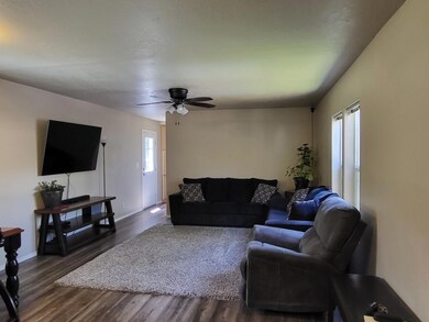 1651 Pinecrest Dr, Grants Pass, OR 97526 - photo 6