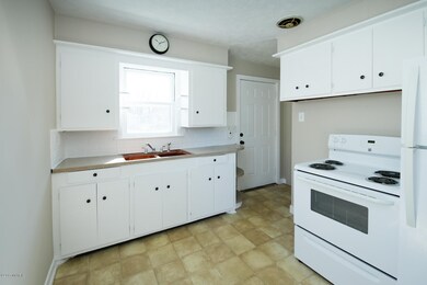 312 Hooker-105