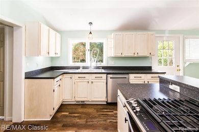 590 Bogie Lake Rd, White Lake, MI 48383 - photo 7