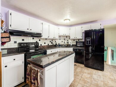 013_97c_A 1545 River Bend 042