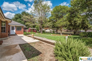 730 Fair Ln, New Braunfels, TX 78130 - photo 2
