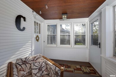 1106 E Rusholme St, Davenport, IA 52803 - photo 4