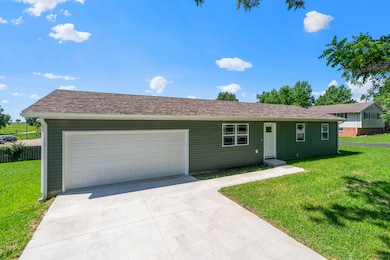 407 W Adamson St, Miller, MO 65707 - photo 4