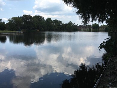 2421 Aubin Ln, Baton Rouge, LA 70816 - photo 4