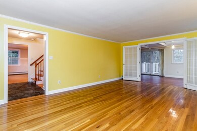 9 Hilltop Cir, Worcester, MA 01609 - photo 5