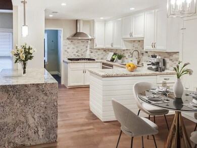 10310 Briar River Dr, Houston, TX 77042 - photo 5