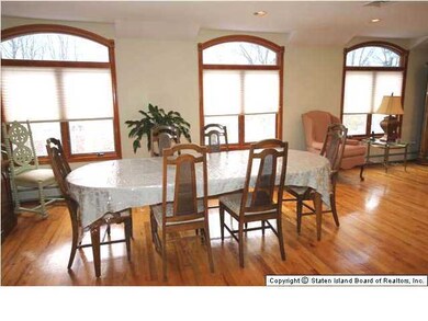 75 Melrose Ave, Staten Island, NY 10301 - photo 7