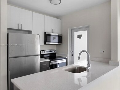 1525 Michigan Ave unit 7, Miami Beach, FL 33139 - photo 6