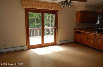 1024 Bear Creek Ct, Hawley, PA 18428 - photo 7