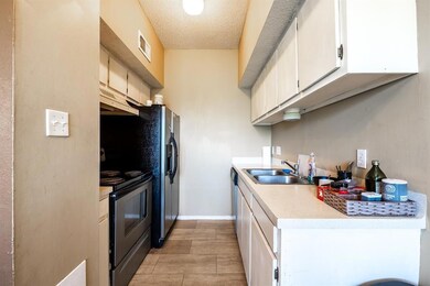 3316 Guadalupe St unit 305, Austin, TX 78705 - photo 7