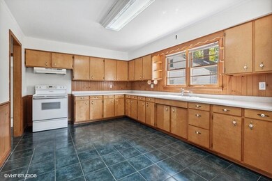 10_118SNorton_177001_Kitchen_LowRes