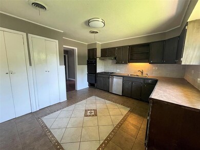 2729 S Fannin Ave, Denison, TX 75020 - photo 7