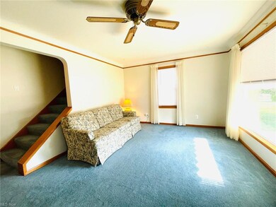 1815 E 294th St, Wickliffe, OH 44092 - photo 2