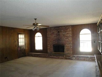 10621 Janway Dr, El Paso, TX 79935 - photo 6