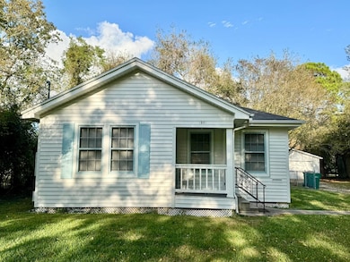 1201 Maple St, La Marque, TX 77568 - photo 2