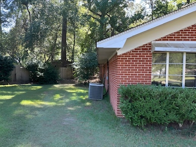 305 Pine Cone Cir, Haughton, LA 71037 - photo 6