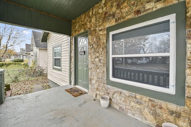 812 W Pershing St, Springfield, MO 65806 - photo 5