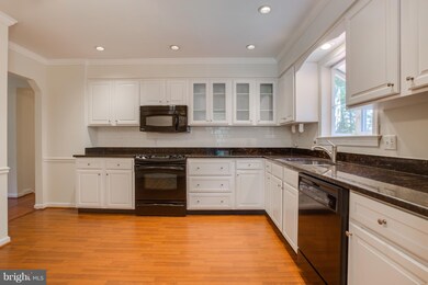 137 Oakwood Dr, Stafford, VA 22554 - photo 5