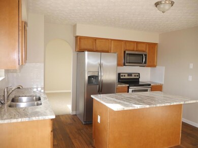 5755 Templar St, Columbus, OH 43232 - photo 5