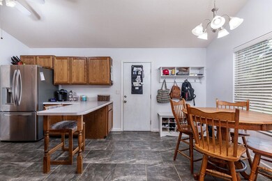 828 Robert Dr, Maryville, IL 62062 - photo 6