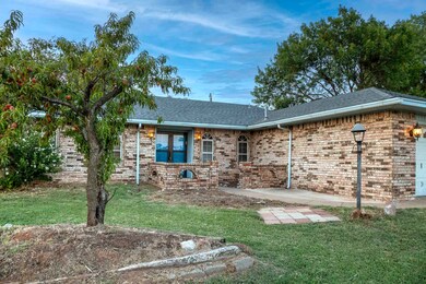 1407 1407 S King Place, Duncan, OK 73533 - photo 2