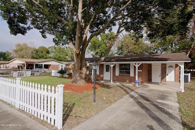 5911 Wending Dr, Jacksonville, FL 32244 - photo 2