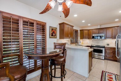 KITCHEN/BISTRO