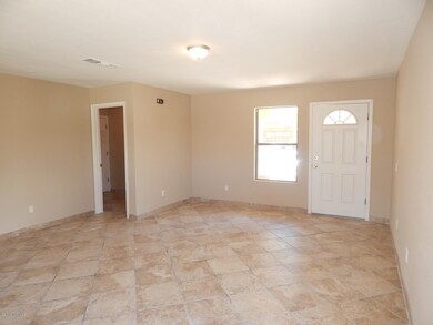 Entrance / Living Room