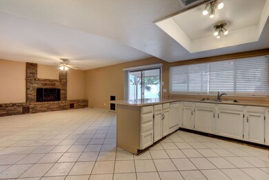 2820S Las Palmas Cir-11