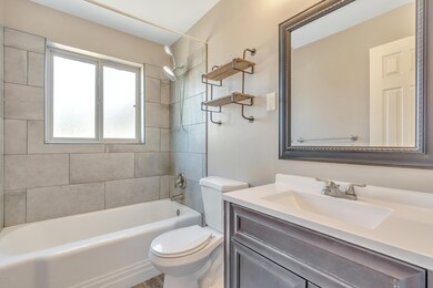 Updated Guest bath with shower tub and n