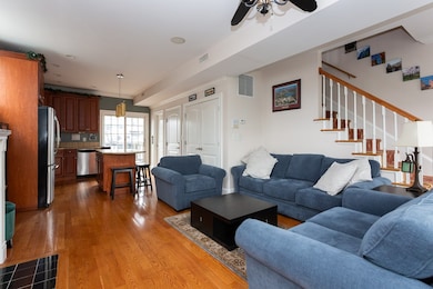498 E 4th St unit B, Boston, MA 02127 - photo 3
