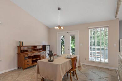 1225 Charleston Cir-04