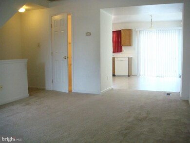 1713 Vonnies View Ct unit 125, Woodbridge, VA 22192 - photo 3