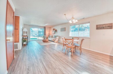 1006 Glengrove Avenue (5)